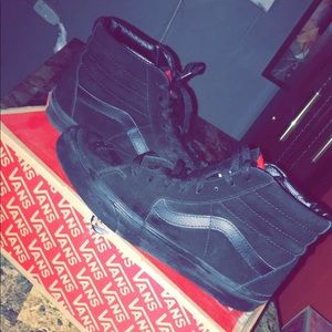 Size 9.5 high top vans
